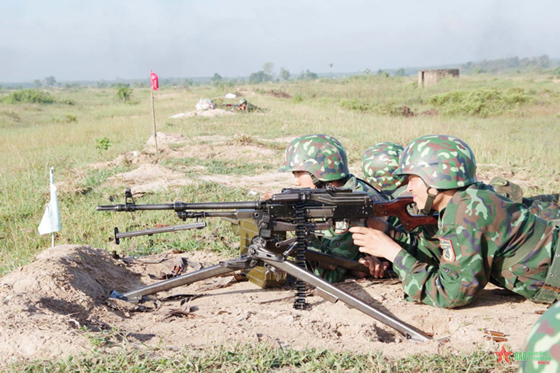 Sư đoàn 5 (Quân khu 7) phối hợp diễn tập cấp đại đội có bắn đạn thật